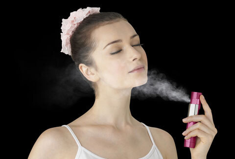 パナソニック×資生堂　30秒でうるおいチャージができるハンディミスト！