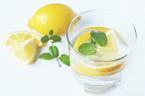 誰でも超簡単に作れる！ レモン水ダイエットの方法とうれしい効果4つ
