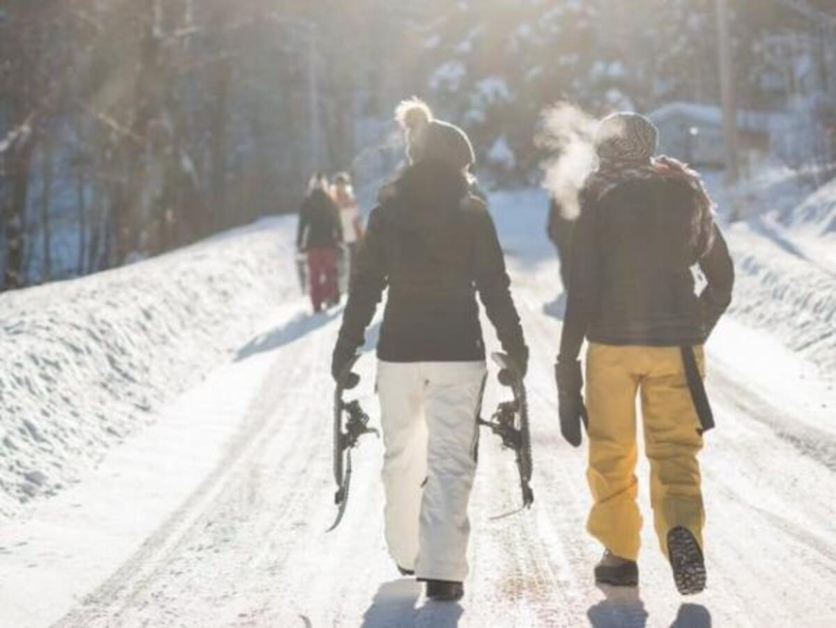スニーカーは滑りやすい ツルツルに凍った雪道を安全に歩くコツ 16年12月日 ウーマンエキサイト 1 3