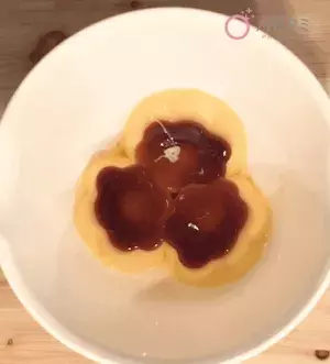 【料理動画】焼くまで5分！ 旬のいちごを使った簡単“カスタードパイ”レシピ