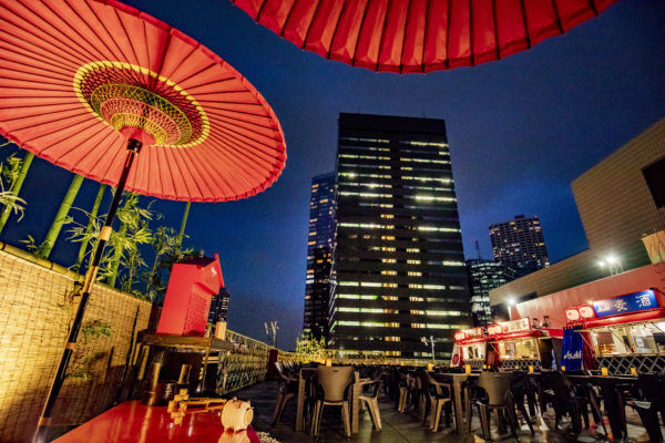 夜風にあたって乾杯しない？夏の風物詩・都会のイマドキ”ビアガーデン”