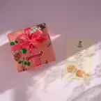 レトロなサーモンピンクの包装紙が可愛い老舗洋菓子店で、癒しのバレンタインスイーツを。【Creation Column -Vol.15-】