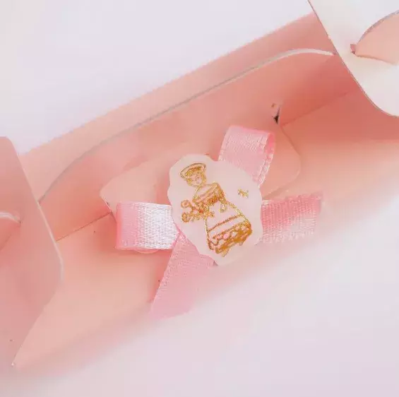 レトロなサーモンピンクの包装紙が可愛い老舗洋菓子店で、癒しのバレンタインスイーツを。【Creation Column -Vol.15-】
