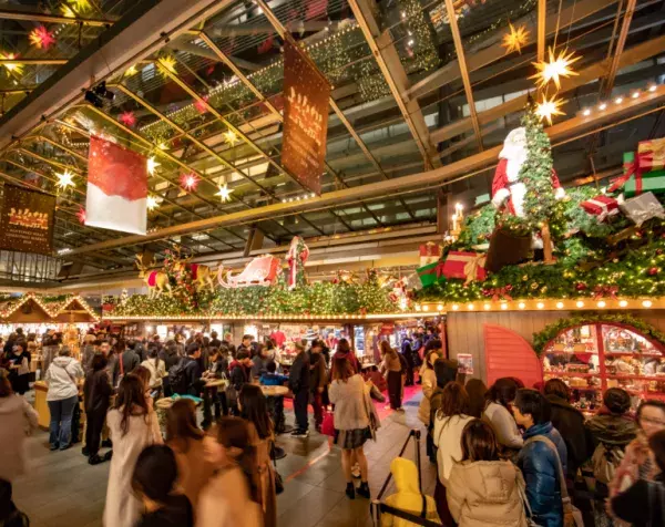 本場ドイツの雰囲気を楽しむ。2019年クリスマスマーケットはオリジナルマグでグリューワインを。