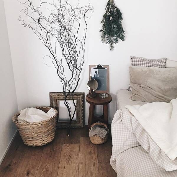 #おうち時間　無垢フローリングに木の家具でつくる居心地のいい小さなワンルーム　