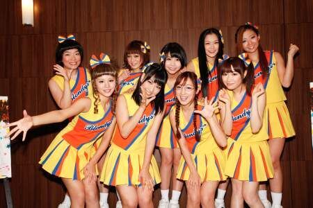 Akb48の増田有華らがオタク少女に扮してチアリーディングに挑戦 11年10月7日 ウーマンエキサイト 1 3