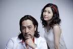 橋本さとしと新妻聖子が共演する新作ミュージカルは、甘くほろ苦い愛の物語
