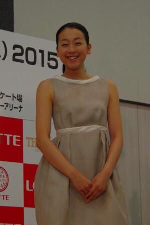 現役続行宣言！ 浅田真央が大人の滑りを見せる