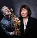 世界的ジャズ奏者の夫婦が、共演歴50周年の記念公演を開催!!