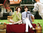 韓国の人気グループ、東方神起のチャンミンが初めて主演を務めたドラマ『パラダイス牧場』のDVDボックス