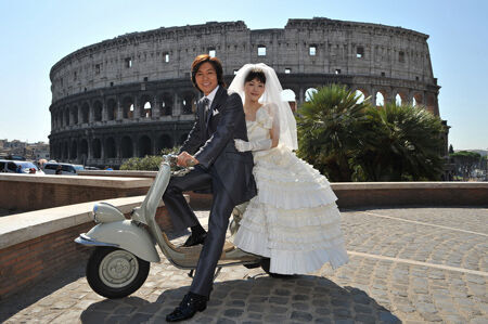 綾瀬はるか＆藤木直人のウェディング写真がローマから到着！
