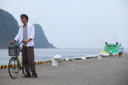 阿部寛主演映画『つやのよる』、伊豆大島での撮影を公開！