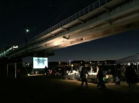 『E.T.』を野外上映！ ねぶくろシネマが東京で開催