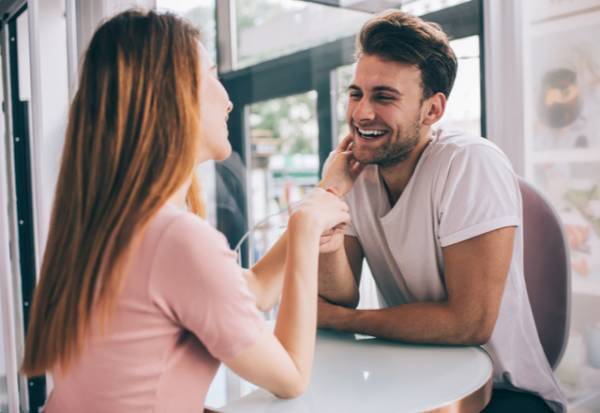 不器用なりに伝えてる！4項目で見抜く彼の「本命度テスト」