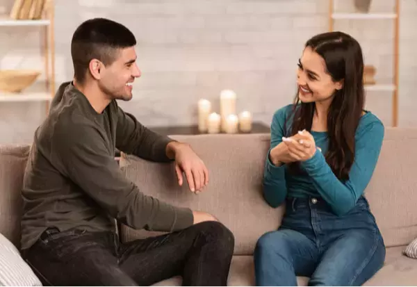 気づいてるかな…？恥ずかしがり屋な女性がする「大好きサイン」