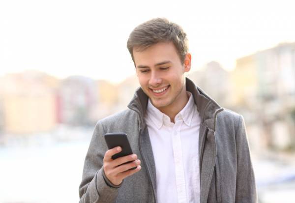 男性の「LINE」につい出ちゃう【脈ありサイン】って？