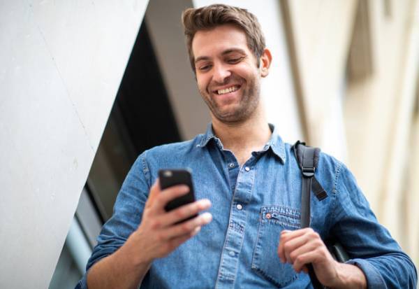 彼からのアプローチかも？！男性が「付き合いたい女性に送るLINE」