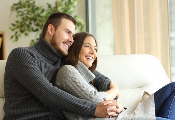 あなたは気づいてる？女性が「ムラっとした時にする」4つの仕草