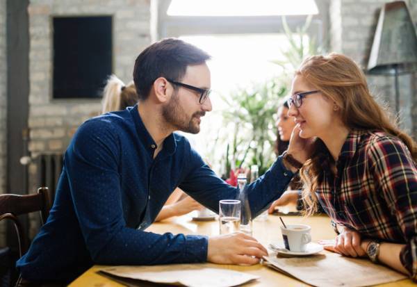 その反応可愛すぎっ♡男性に「かわいいね」と言われたときの返し方