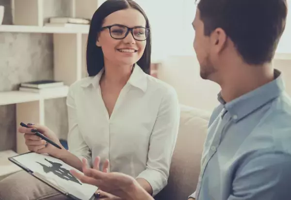 実は秘密があった…「彼氏にしたい男性」の特徴