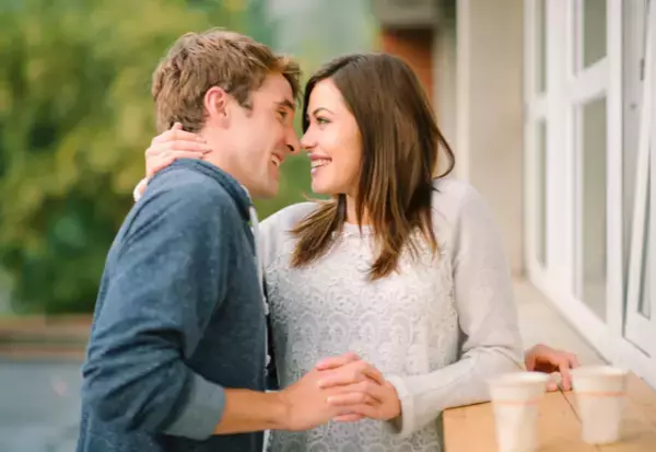 こんなの初めて…♡女性が「興奮しちゃうキス」のやり方