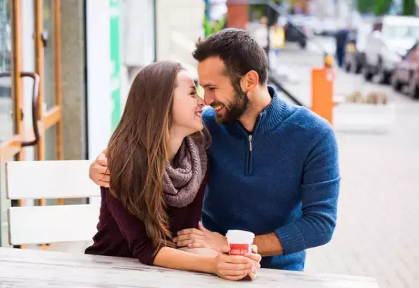 コレ最強です…！女性が舞い上がる「スキンシップ」4つ