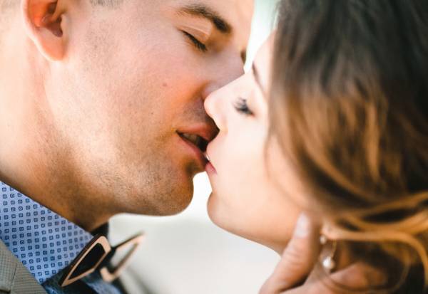 気持ちよすぎる…！女性を「骨抜きにするキステク」って？