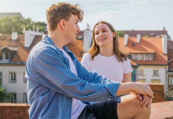 実はコツがあった？！「意中の彼女を落とす方法」4選