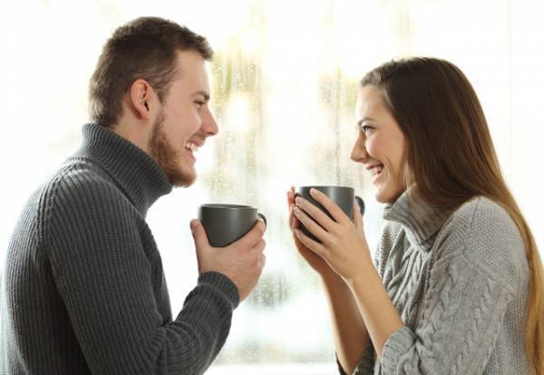 君にはなんでも話しちゃう…女性が離さない【話上手な男性の特徴】