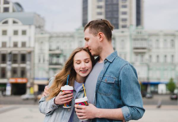 【男性必見】女性が「抱かれたい時」にだけ見せる仕草とは
