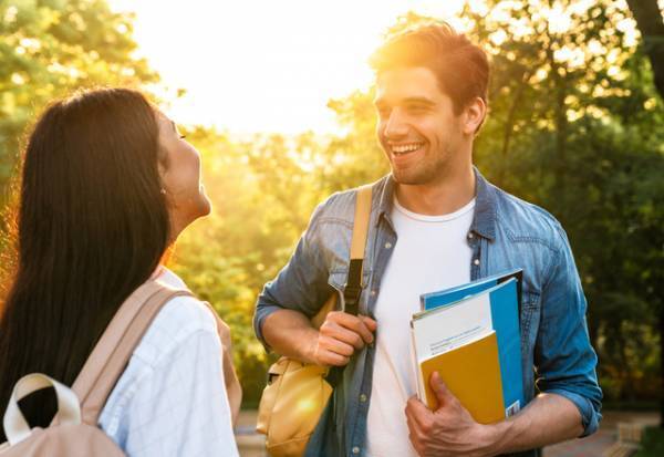 「スマートさに惚れた…♡」女性がキュンする紳士男性の共通点