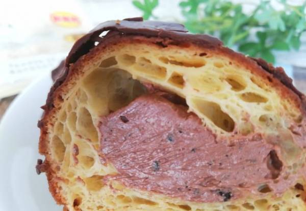 「このこだわりで130円？！」ローソン新作ふわサクチョコパンは予想外の美味しさ！