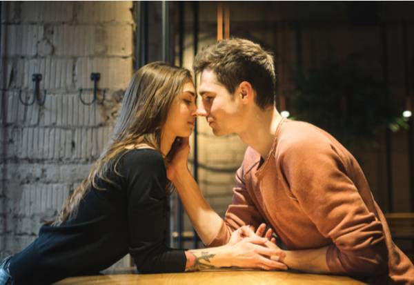 他の人にはしません！女性が「振り向いてほしい男に」してること4つ