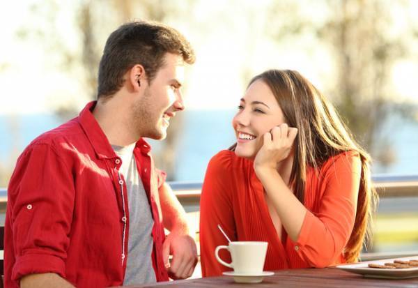 見逃してない？女性が出す「愛してるサイン」4つ