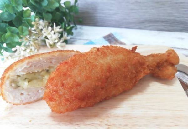 「異国の味が270円で楽しめる！」ミニストップのチキンキエフが話題沸騰中