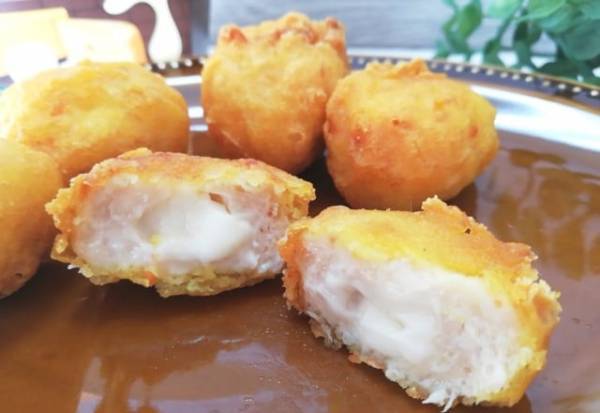 「濃厚チーズが堪らない！」ファミマにトリプルチーズインポケチキが新登場！