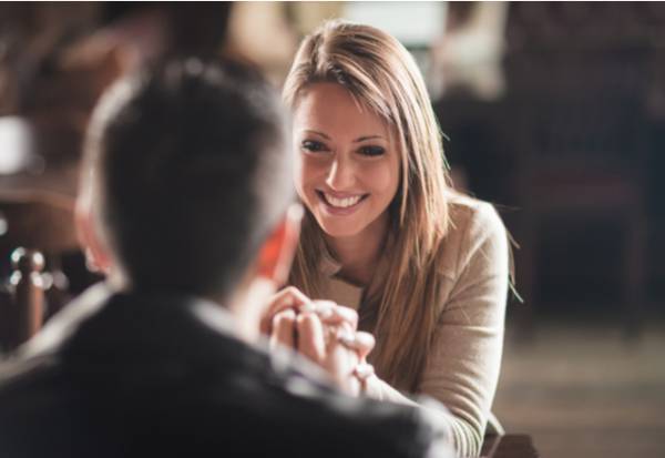 実は秘密があった…？！女性に「モテる男の特徴」4選