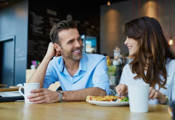 実は秘密があった…？！女性に「モテる男の特徴」4選