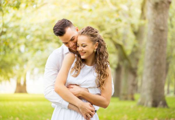 誰にでも言うわけじゃない！女性が「本気の男性だけに言うセリフ」