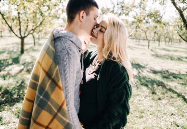 誰にでも言うわけじゃない！女性が「本気の男性だけに言うセリフ」