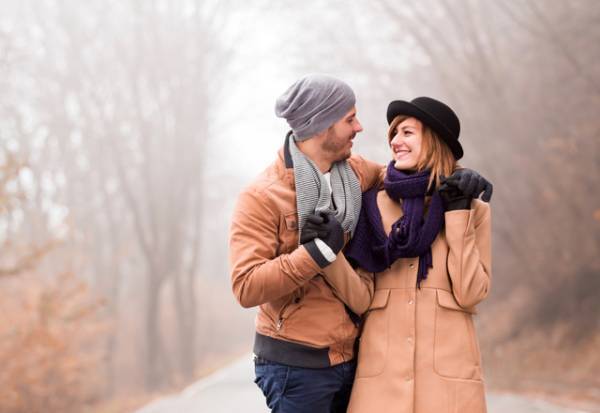 【男性必読】女性が出す「朝まで一緒にいたい♡」って時のサイン