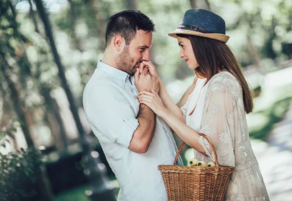 このまま…♡女性が「お持ち帰りして欲しい時」にする言動って？