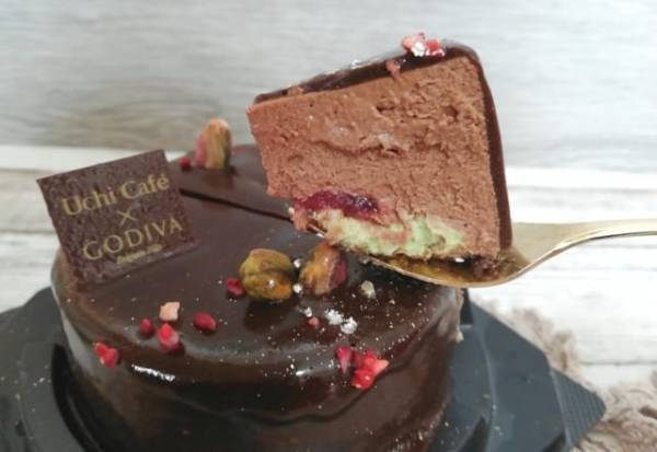 「今年のXmasケーキはローソンで！」ローソン×ゴディバのケーキが華やかすぎる！