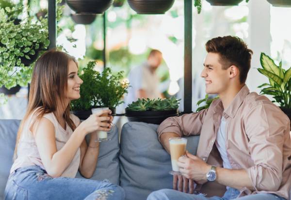 【男性必見】女性が「安心感を抱く男性」の特徴