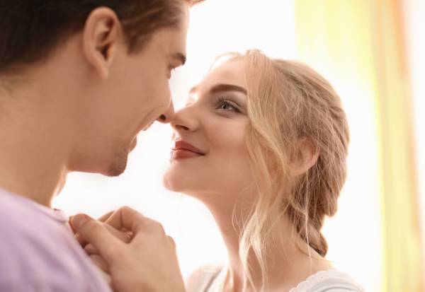 彼女にして…？女性が好きな男性だけにする「大本命サイン」4選