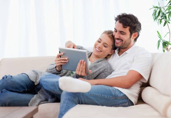 なんで気づかないの？！女性が見せる【脈アリ】サインって？