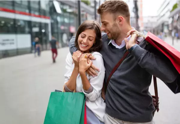 コレされたことある？女性が本命だけにする「好きアピール」4つ