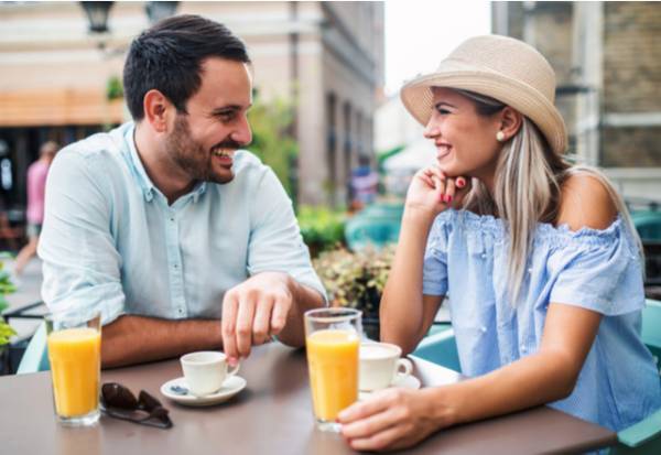 イチコロで惚れる！女性が紳士だと思う「デート中の言動」って？