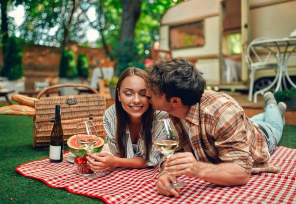 バレバレ？！女性が「好きな男性にだけ」しちゃうこと