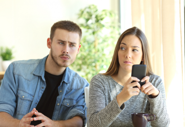 無意識にしてないですか 妻がうんざりする 夫の束縛言動 ４つ 21年8月28日 ウーマンエキサイト 1 2